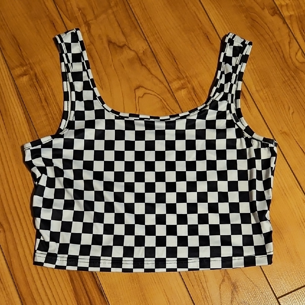 SHEIN Black and White Checkered Crop Top